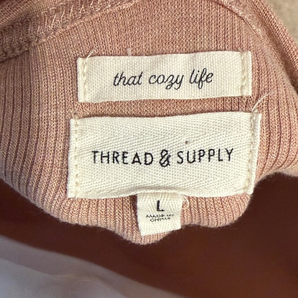 Thread and Supply Women's Long Sleeve Top L - Picture 5 of 5